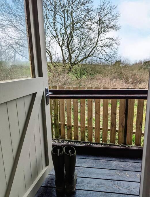 Cotts - Welcombe - 2 Min Walk To Pub Chalet *