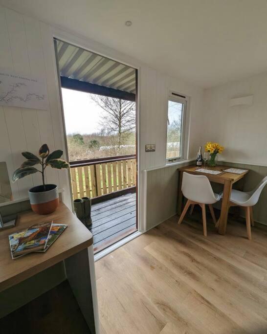 Chalet Cotts - Welcombe - 2 Min Walk To Pub Bideford