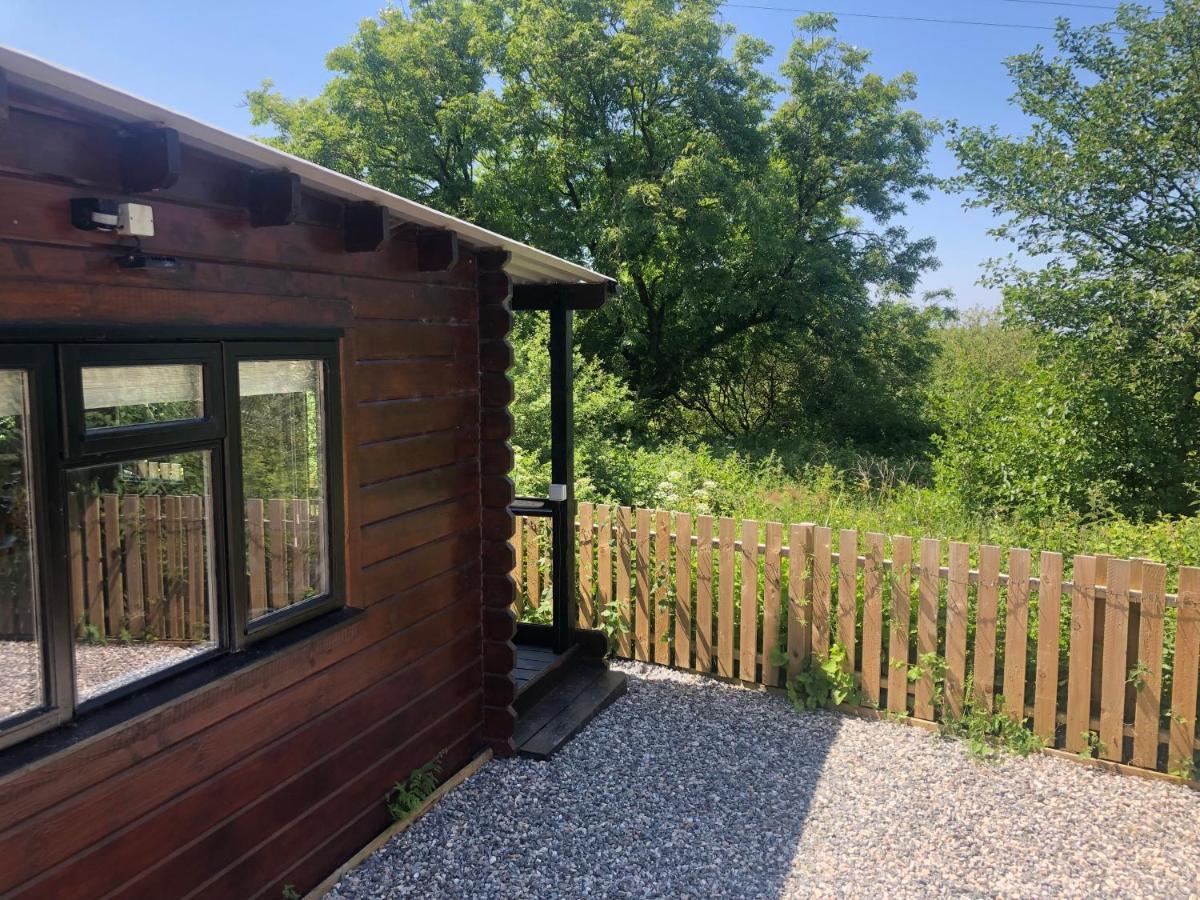 Chalet Cotts - Welcombe - 2 Min Walk To Pub Bideford