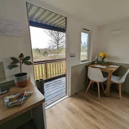 Cotts Cabin - Welcombe - 2 Min Walk To Pub Bideford Exterior photo