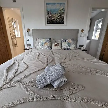Cotts Cabin - Welcombe - 2 Min Walk To Pub Bideford Exterior photo